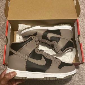 Moon Fossil Dunk High